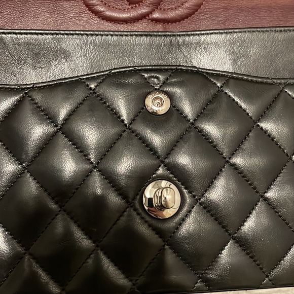 Chanel Medium Classic Double Flab Black - Picture 6 of 13